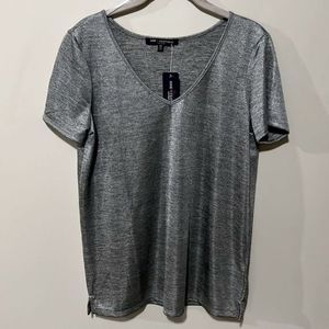 𝅺WOMEN'S Elegant Tee M, NWT